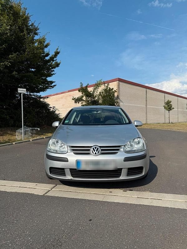 Silber Gebraucht 2004 VW Golf V Limousine | 1.050 € (Superpreis) - Bild 1/4