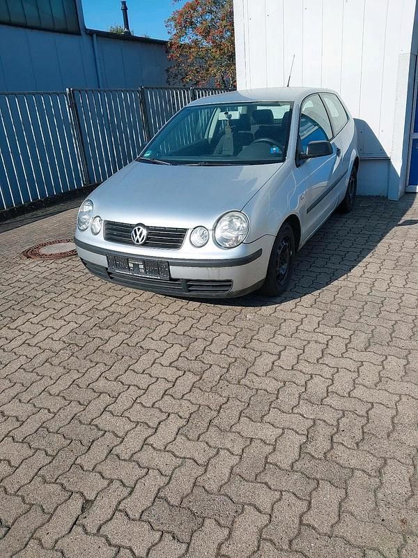 Silber Gebraucht 2003 VW Polo Kleinwagen | 1.600 € (Teuer) - Bild 1/2