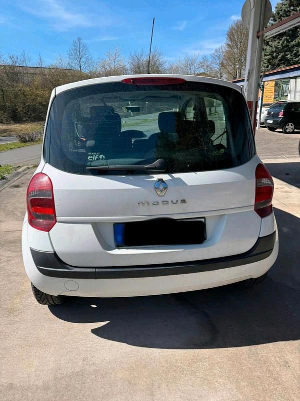 Usado Renault Modus 85 HP (62 kW) 2008 Branco Monovolume