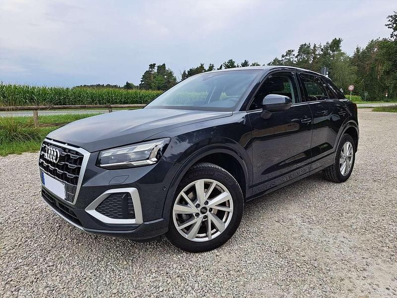 Gebraucht Audi Q2 Comfort 150 PS (110 kW) 2023 Grau SUV