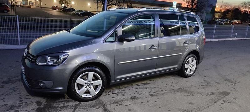 Gebraucht VW Touran Highline 105 PS (77 kW) 2011 Grau Van / Kleinbus