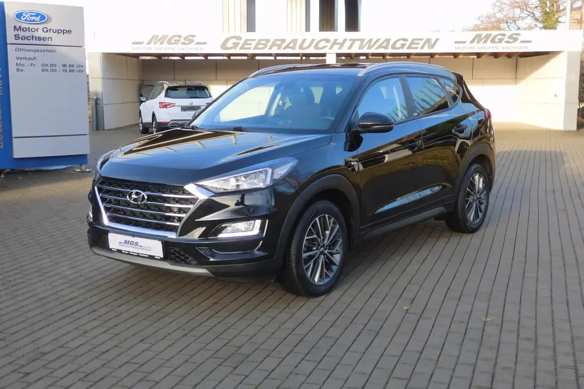 Gebraucht Hyundai Tucson Advantage 136 PS (100 kW) 2020 Phantom black / mic SUV