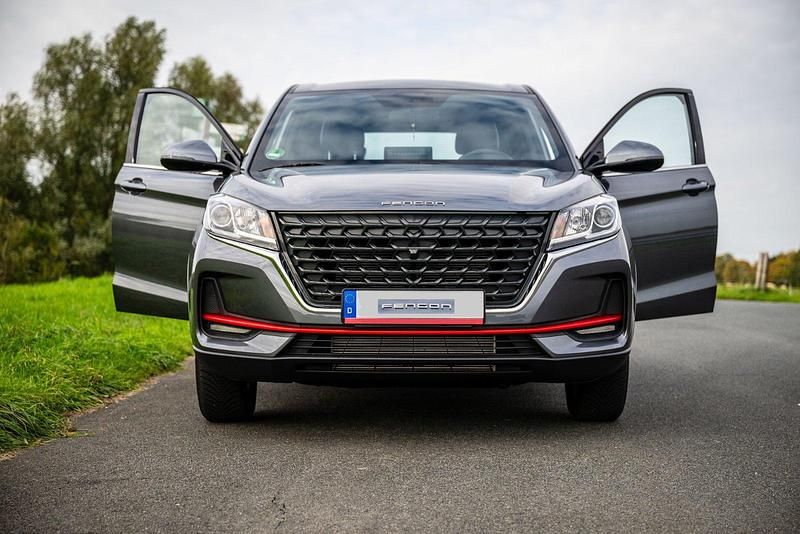 Grau Gebraucht 2023 DFSK Fengon SUV | 15.000 € (Fairer Preis) - Bild 1/4