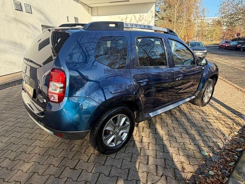 Gebraucht Dacia Duster 114 PS (83 kW) 2016 Blau SUV