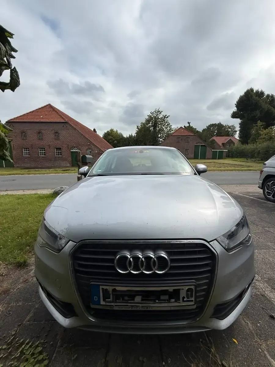 Gebraucht Audi A1 Sportback 95 PS (69 kW) 2015 Silber Kleinwagen