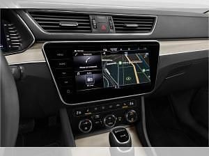 Gebraucht Skoda Superb 150 PS (110 kW) 2024 Grau (graphite grau metallic) Kombi