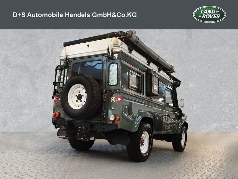 Gebraucht Land Rover Defender SE 122 PS (89 kW) 2012 Keswick green SUV