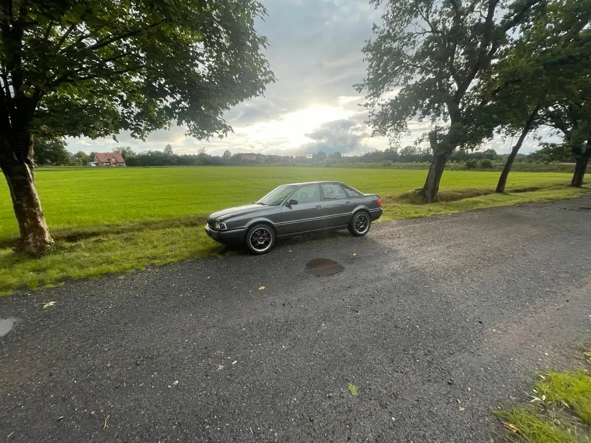 Gebraucht Audi 80 116 PS (85 kW) 1993 Grau Limousine