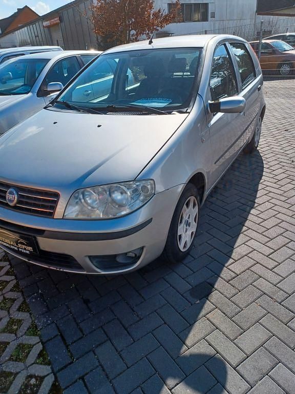 Gebraucht Fiat Punto Dynamic 60 PS (44 kW) 2003 Silber Kleinwagen