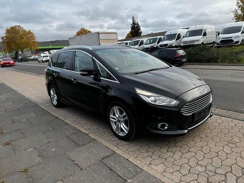 Gebraucht Ford S-MAX Titanium 209 PS (153 kW) 2015 Schwarz Van / Kleinbus