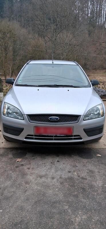 Silber Gebraucht 2005 Ford Focus Kombi | 1.450 € (Fairer Preis) - Bild 1/4
