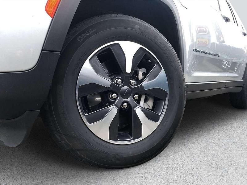 Gebraucht Jeep Grand Cherokee Limited 272 PS (200 kW) 2023 Silver zynith SUV