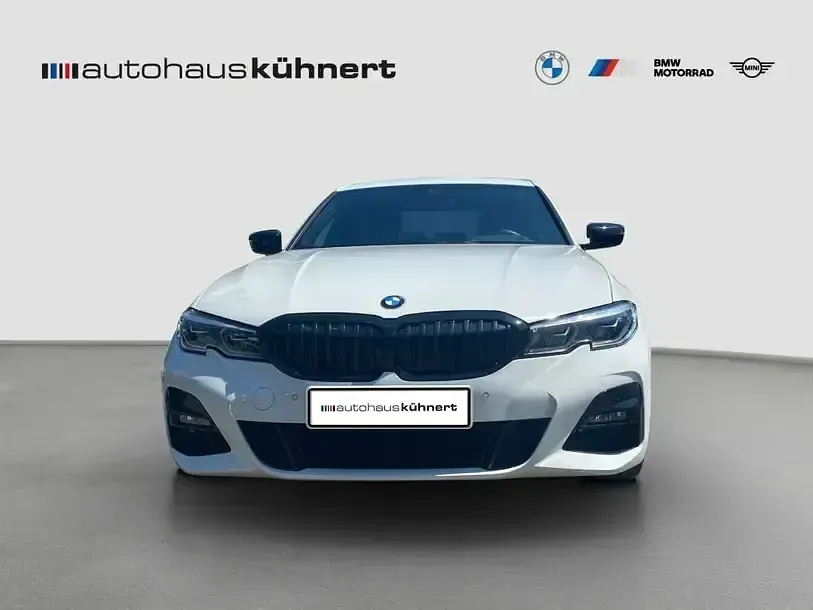 Gebraucht BMW 320 M Sport 184 PS (135 kW) 2021 Weiß Limousine