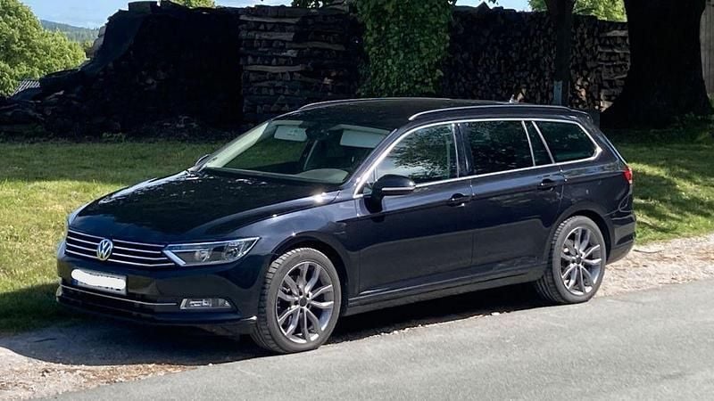 Schwarz Gebraucht 2018 VW Passat Comfortline Kombi | 12.200 € (Superpreis) - Bild 1/4