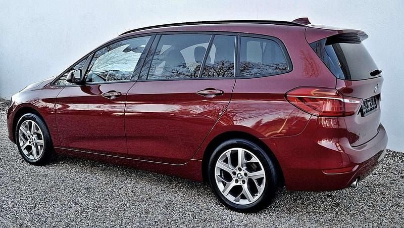 Gebraucht BMW 218 136 PS (100 kW) 2016 Flamenco rot brillanteffekt Van / Kleinbus