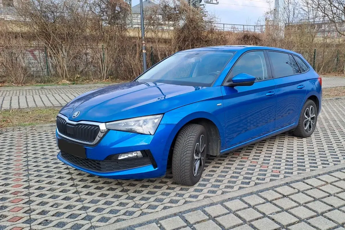 Gebraucht Skoda Scala Drive 90 PS (66 kW) 2021 Blau Kleinwagen