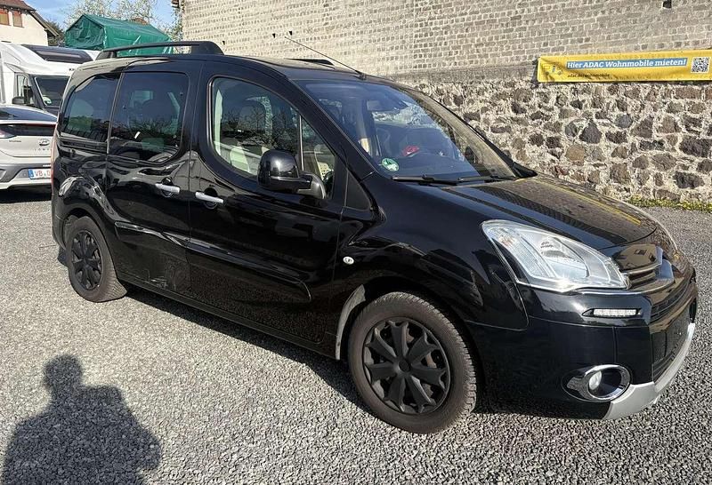 Second-hand Citroën Berlingo SELECTION 120 CP (88 kW) 2014 Negru Monovolum