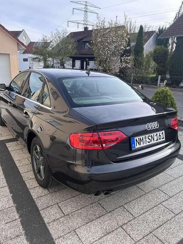 Usata Audi A4 Attraction 143 CV (105 kW) 2011 Grigio Berlina