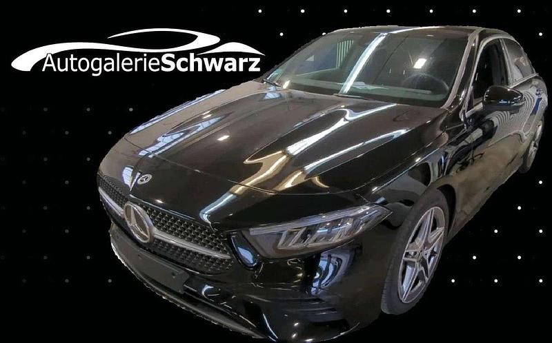 Amg nachtschwarz Gebraucht 2023 Mercedes A200 AMG line Limousine | 29.850 € (Fairer Preis) - Bild 1/3