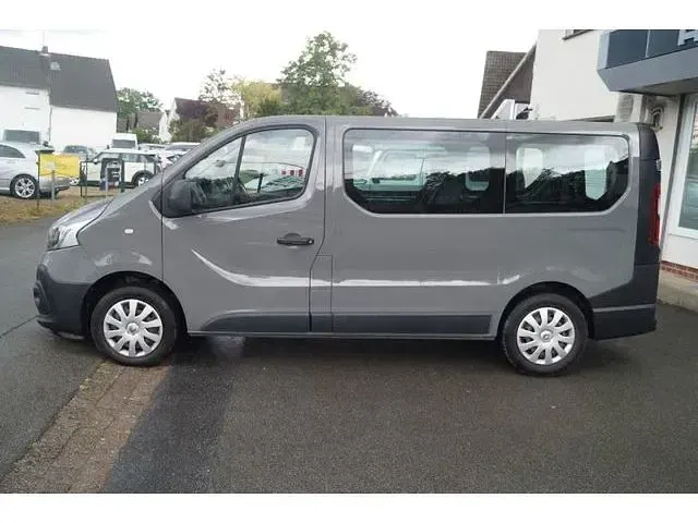 Gebraucht Renault Trafic Expression 121 PS (88 kW) 2019 Van / Kleinbus