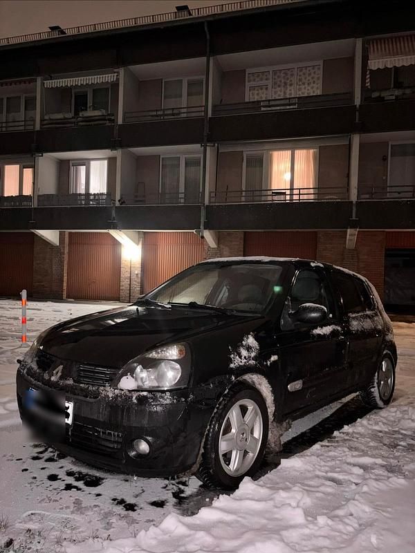 Gebraucht Renault Clio II Initiale Paris 107 PS (78 kW) 2004 Schwarz Kleinwagen