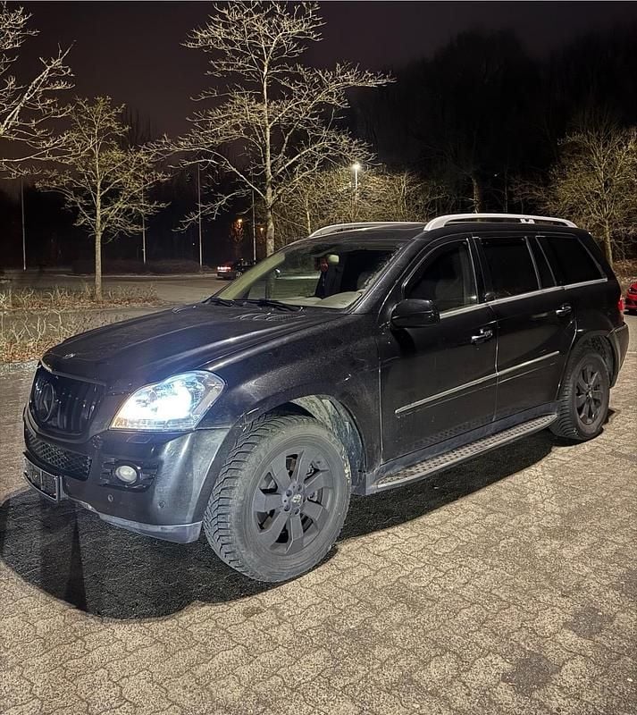 Gebraucht Mercedes GL320 224 PS (164 kW) 2007 Schwarz SUV