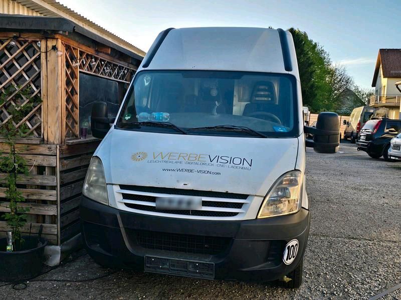 Second-hand Iveco Daily 116 CP (85 kW) 2007 Alb