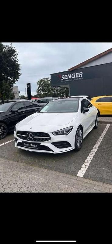 Weiß Gebraucht 2021 Mercedes CLA200 Limousine | 26.000 € (Guter Preis) - Bild 1/4