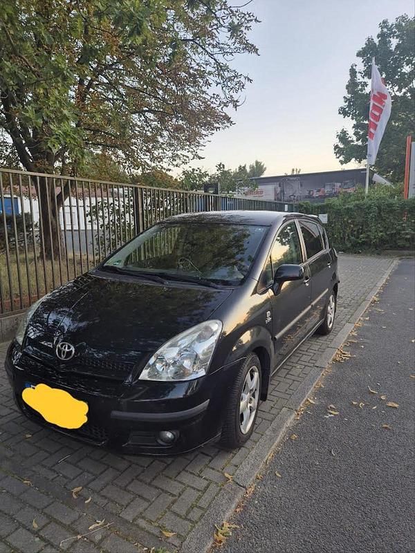 Schwarz Gebraucht 2006 Toyota Corolla Verso Van / Kleinbus | 2.399 € (Fairer Preis) - Bild 1/3