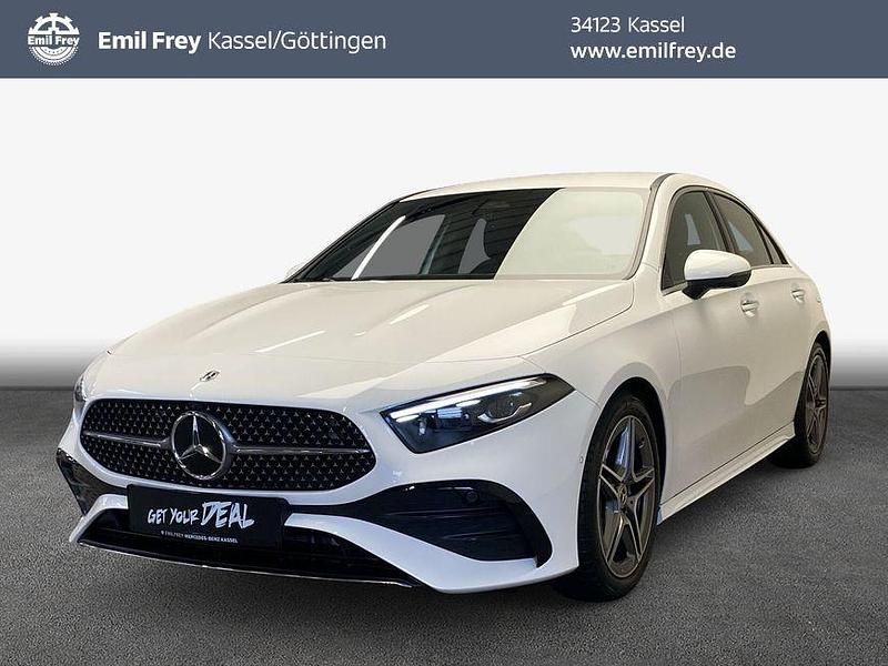 Weiß Gebraucht 2025 Mercedes A180 Advanced Limousine | 35.910 € - Bild 1/4