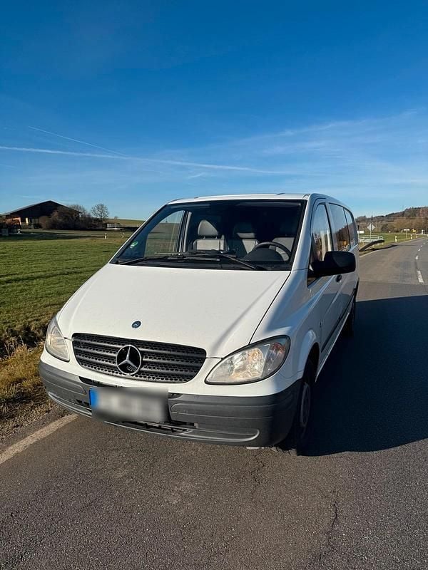 Weiß Gebraucht 2009 Mercedes Vito Van | 5.150 € - Bild 1/4
