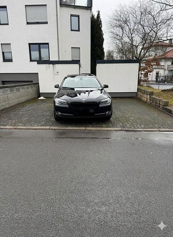 Gebraucht BMW 523 204 PS (150 kW) 2011 Schwarz Kombi