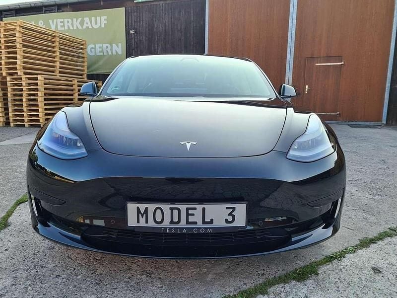 Gebraucht Tesla Model 3 Standard Range 208 kW (283 PS) 2022 Solid black Limousine