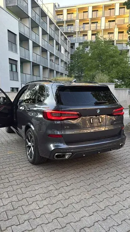 Gebraucht BMW X5 M50 Performance 400 PS (294 kW) 2020 Grau SUV