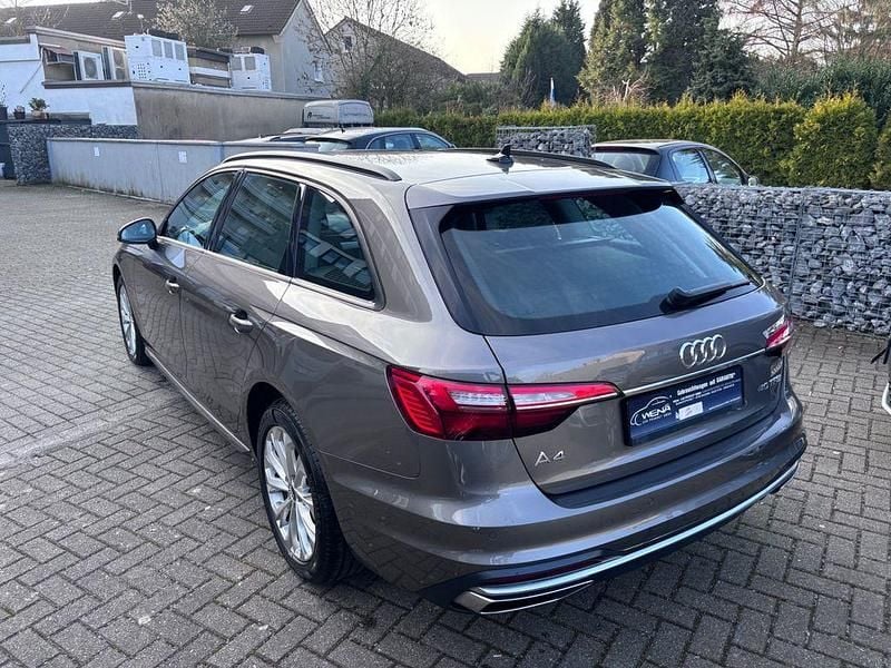 Gebraucht Audi A4 Advanced Plus 204 PS (150 kW) 2022 Grau Kombi