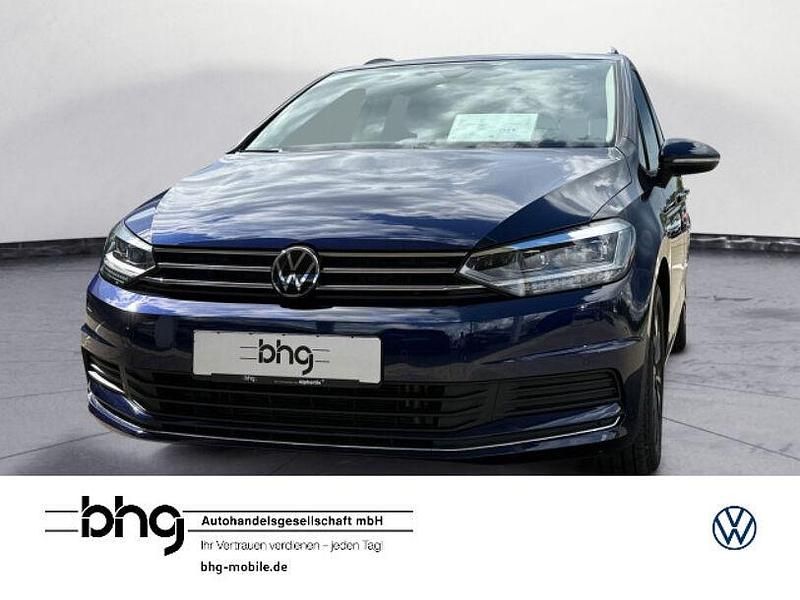 Atlantik blue metallic Gebraucht 2024 VW Touran Move Van / Kleinbus | 36.730 € (Fairer Preis) - Bild 1/4