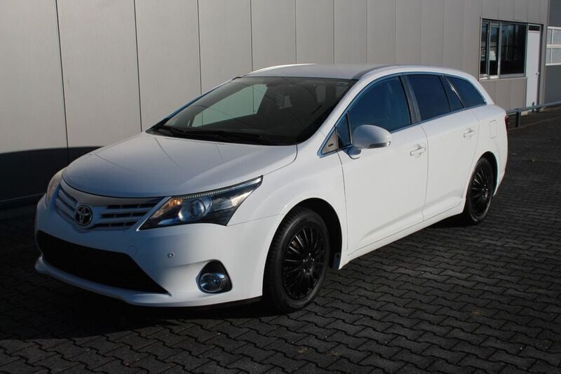 Super white 2 Gebraucht 2012 Toyota Avensis Executive Kombi | 8.250 € (Fairer Preis) - Bild 1/4