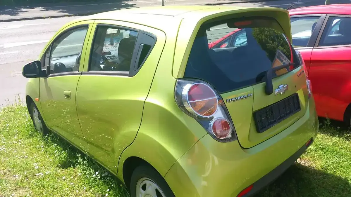 Gebraucht Chevrolet Spark 82 PS (60 kW) 2010 Grün Kleinwagen