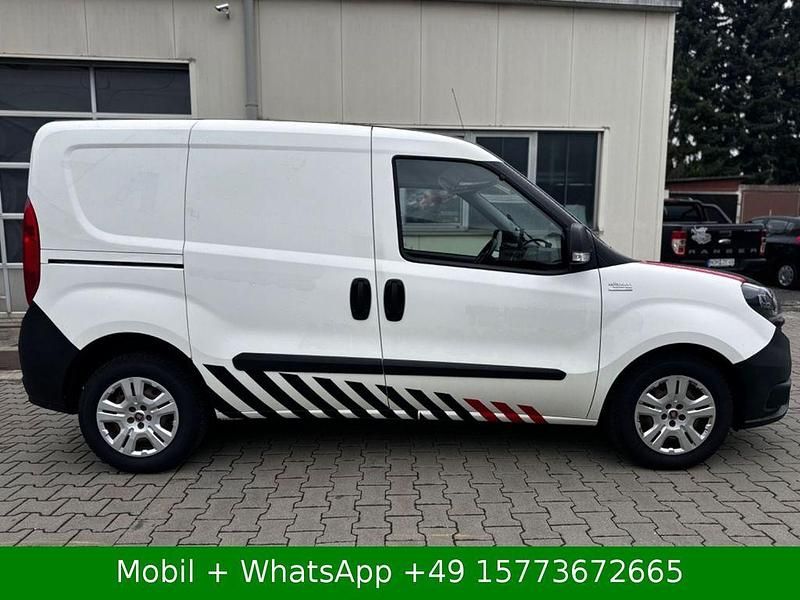 Gebraucht Fiat Doblò 95 PS (69 kW) 2019 Weiß Van / Kleinbus