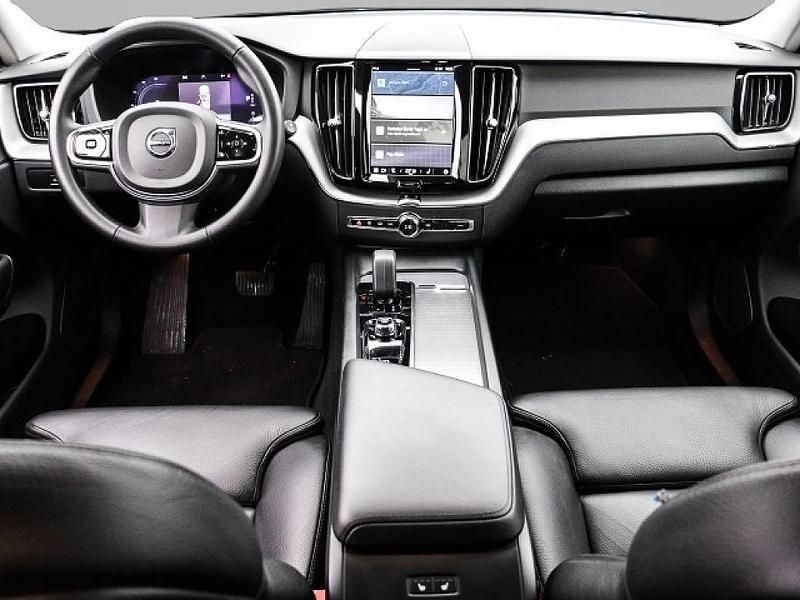 Gebraucht Volvo XC60 Plus 197 PS (144 kW) 2023 Grau SUV