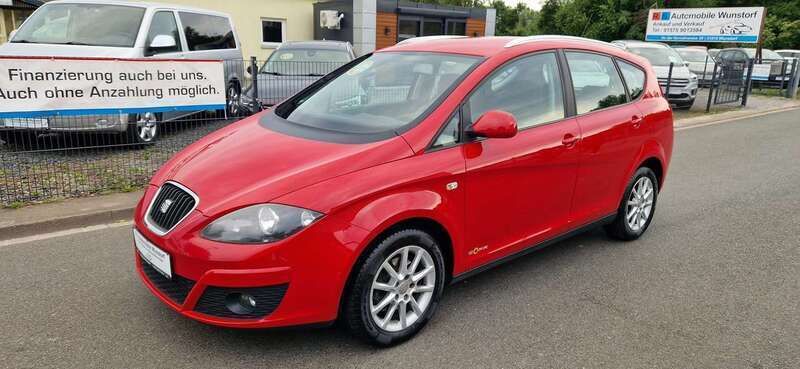 "emocion" rot Gebraucht 2013 Seat Altea XL Copa Van / Kleinbus | 5.490 € (Fairer Preis) - Bild 1/4