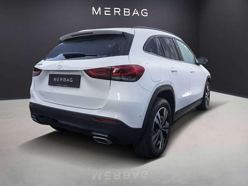 Gebraucht Mercedes GLA250 Progressive 218 PS (160 kW) 2023 Polarweiß SUV