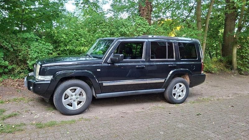 Second-hand Jeep Commander Limited 218 CP (160 kW) 2009 Negru SUV