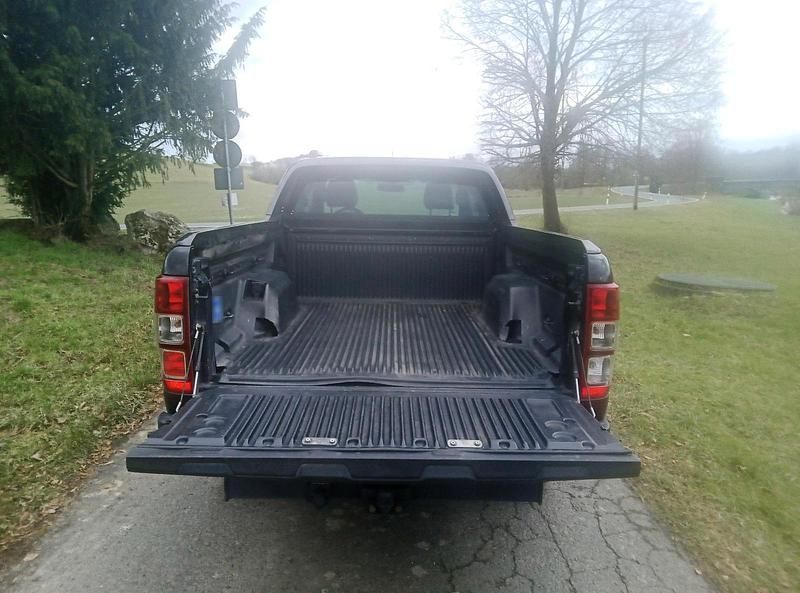 Gebraucht Ford Ranger 200 PS (147 kW) 2016 Schwarz Abholung