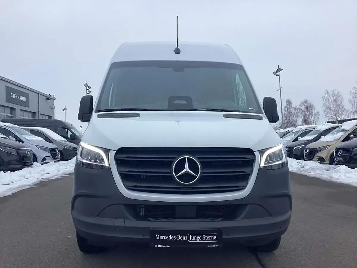 Gebraucht Mercedes Sprinter 170 PS (125 kW) 2024 Arktikweiß Van