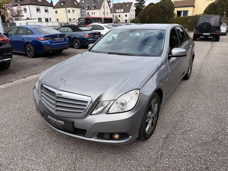 Gebraucht Mercedes E200 184 PS (135 kW) 2010 Silber Limousine