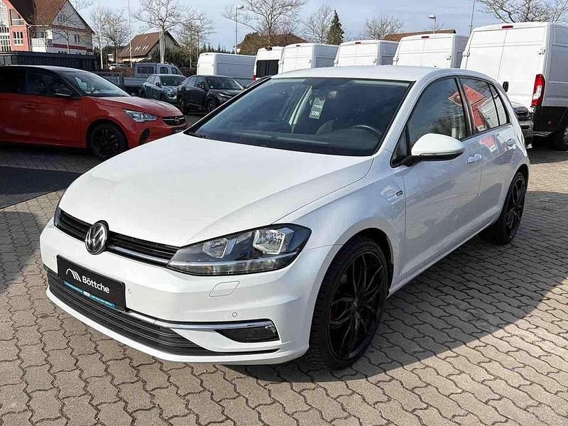 Gebraucht VW Golf VII Join 116 PS (85 kW) 2019 Oryxwhite perlmutteffekt Limousine