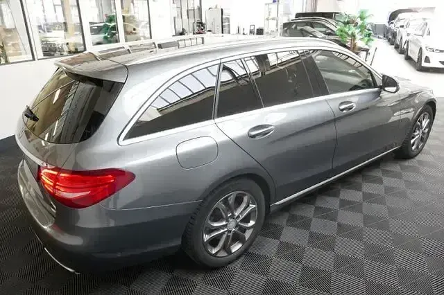 Gebraucht Mercedes C180 156 PS (114 kW) 2016 Grau Limousine