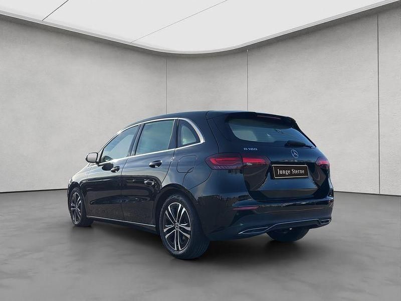 Gebraucht Mercedes B180 Advanced 136 PS (100 kW) 2025 Nachtschwarz Van / Kleinbus