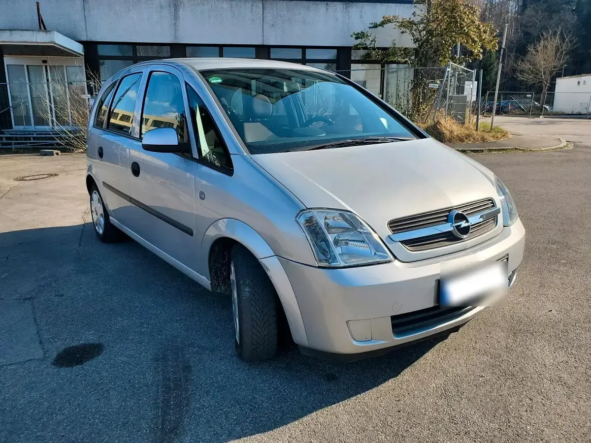 Używany Opel Meriva 101 KM (74 kW) 2004 Szary Minivan